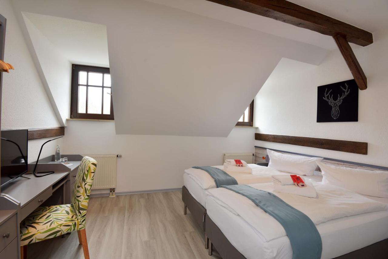 Landhotel Der Distelhof Mit Scheunencafe Dillstadt 外观 照片
