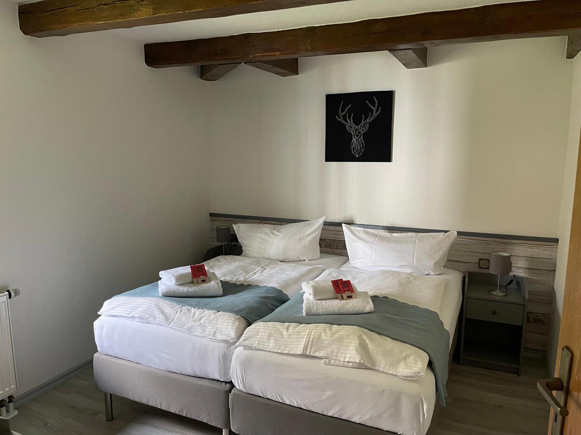 Landhotel Der Distelhof Mit Scheunencafe Dillstadt 外观 照片